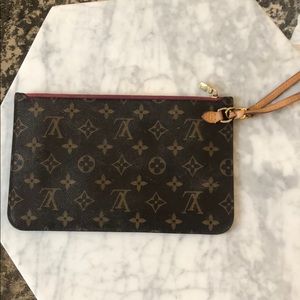 Louis Vuitton Pochette
